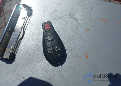 2010 Chrysler Town & Country Touring из США, поврежденный, VIN 2A4RR5D1XAR289497